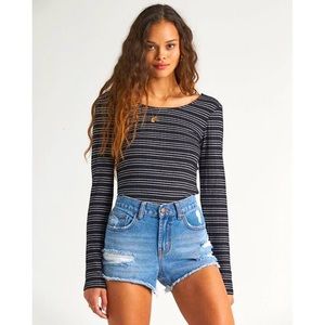 NWT BILLABONG Women’s Long Sleeve Scoop Back Top